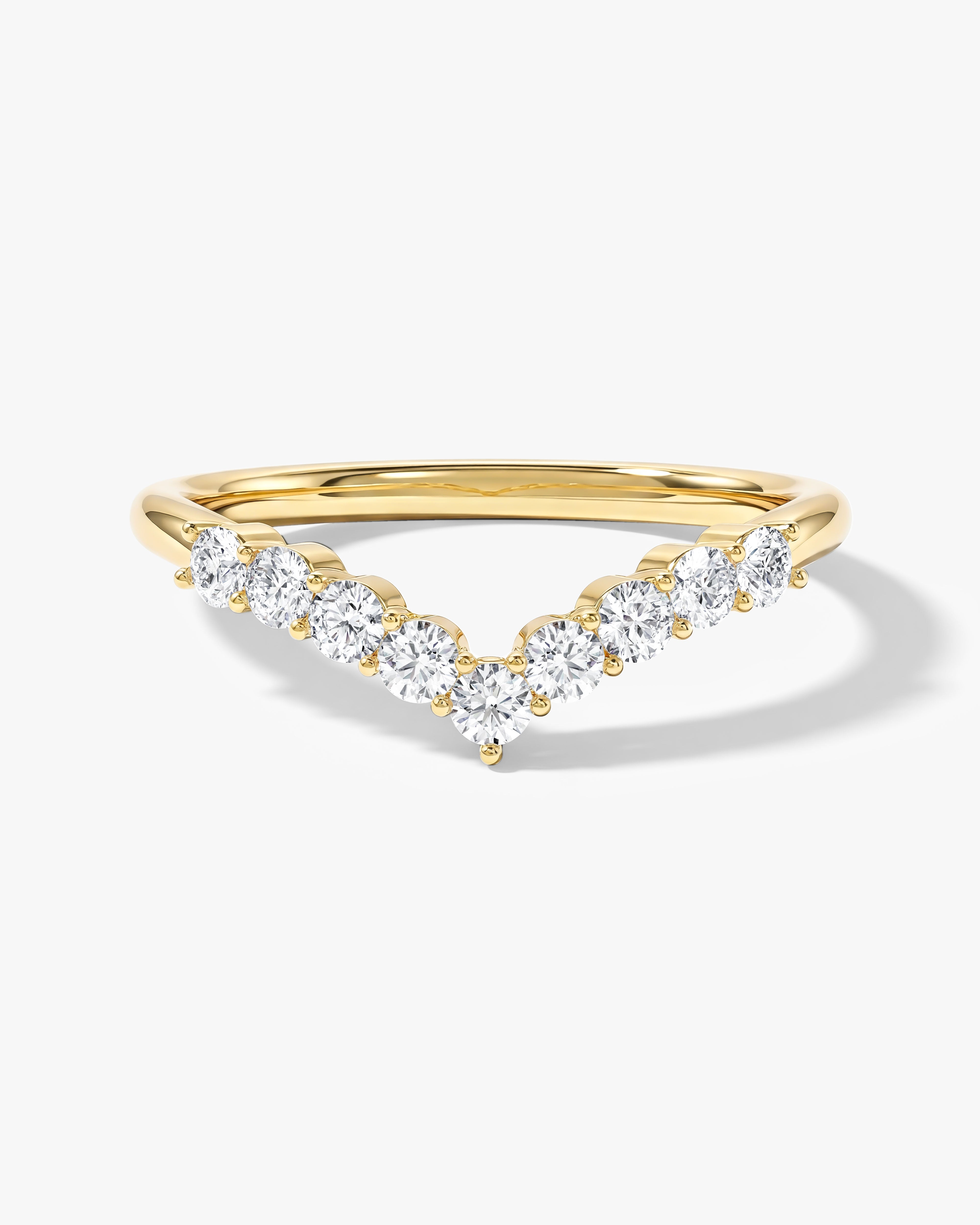 Shared Prong Chevron Wedding Band (0.30 CT TW)