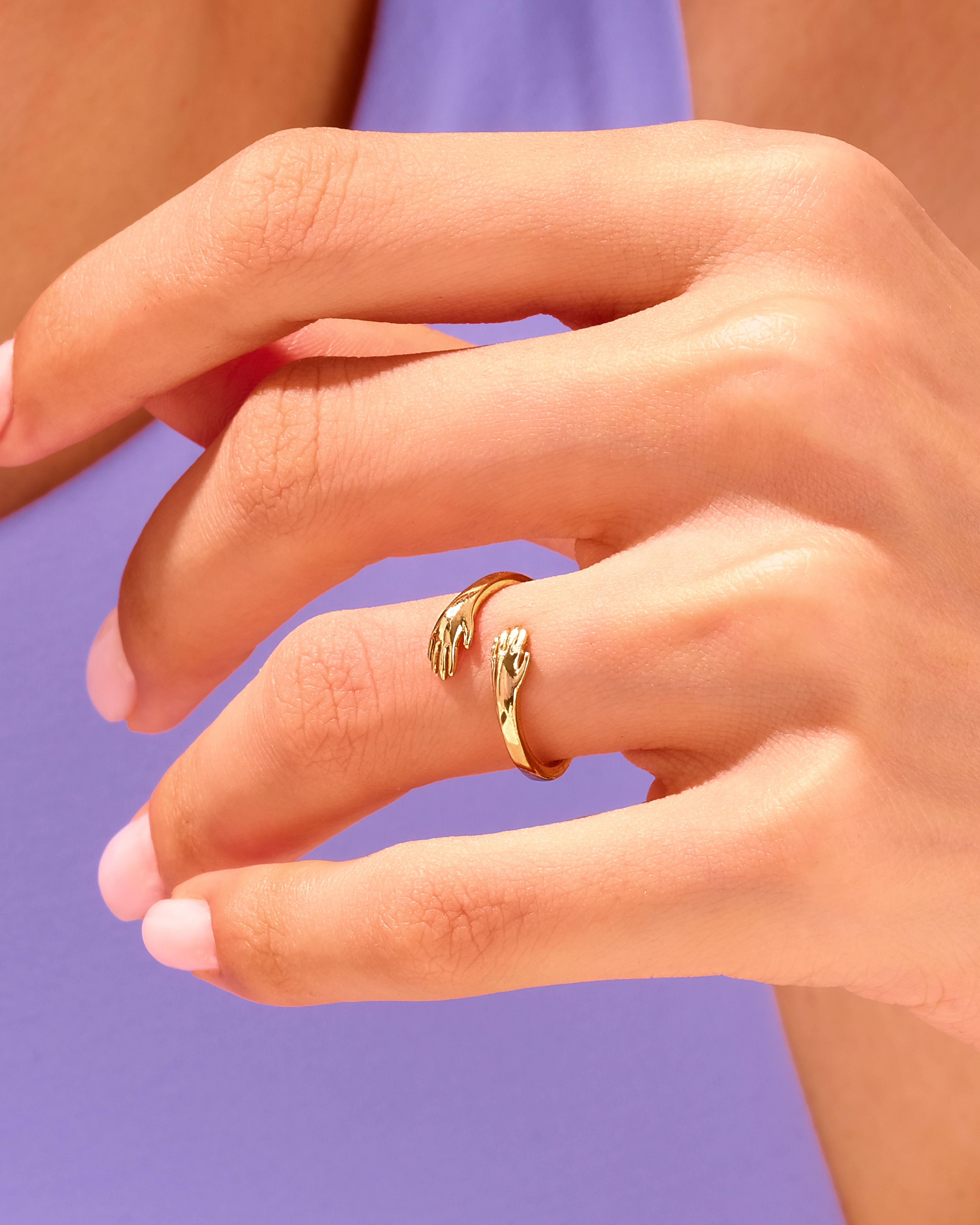 Hugging Hand Ring