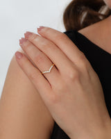 Shared Prong Chevron Wedding Band (0.30 CT TW)