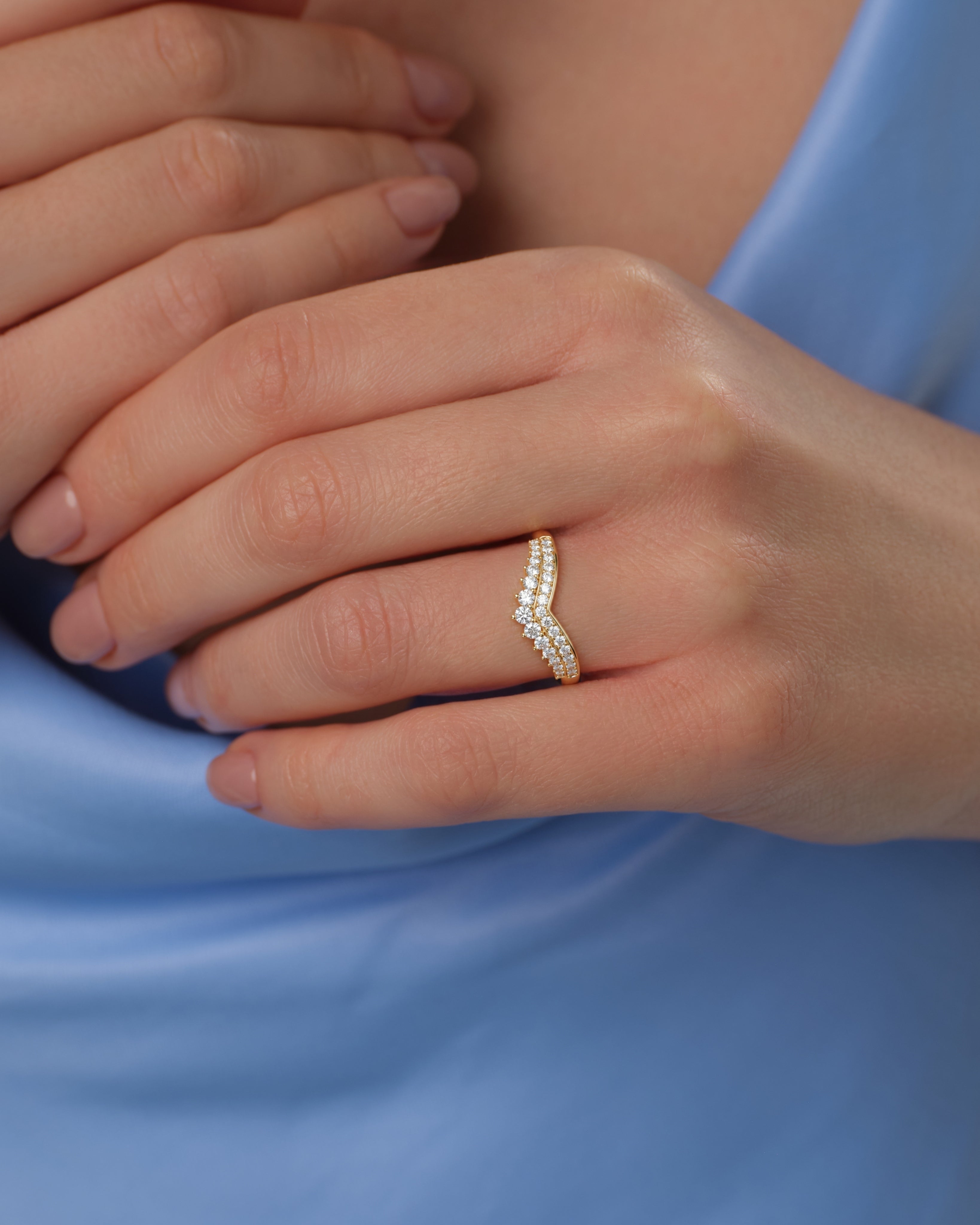 Tiara Wedding Band
