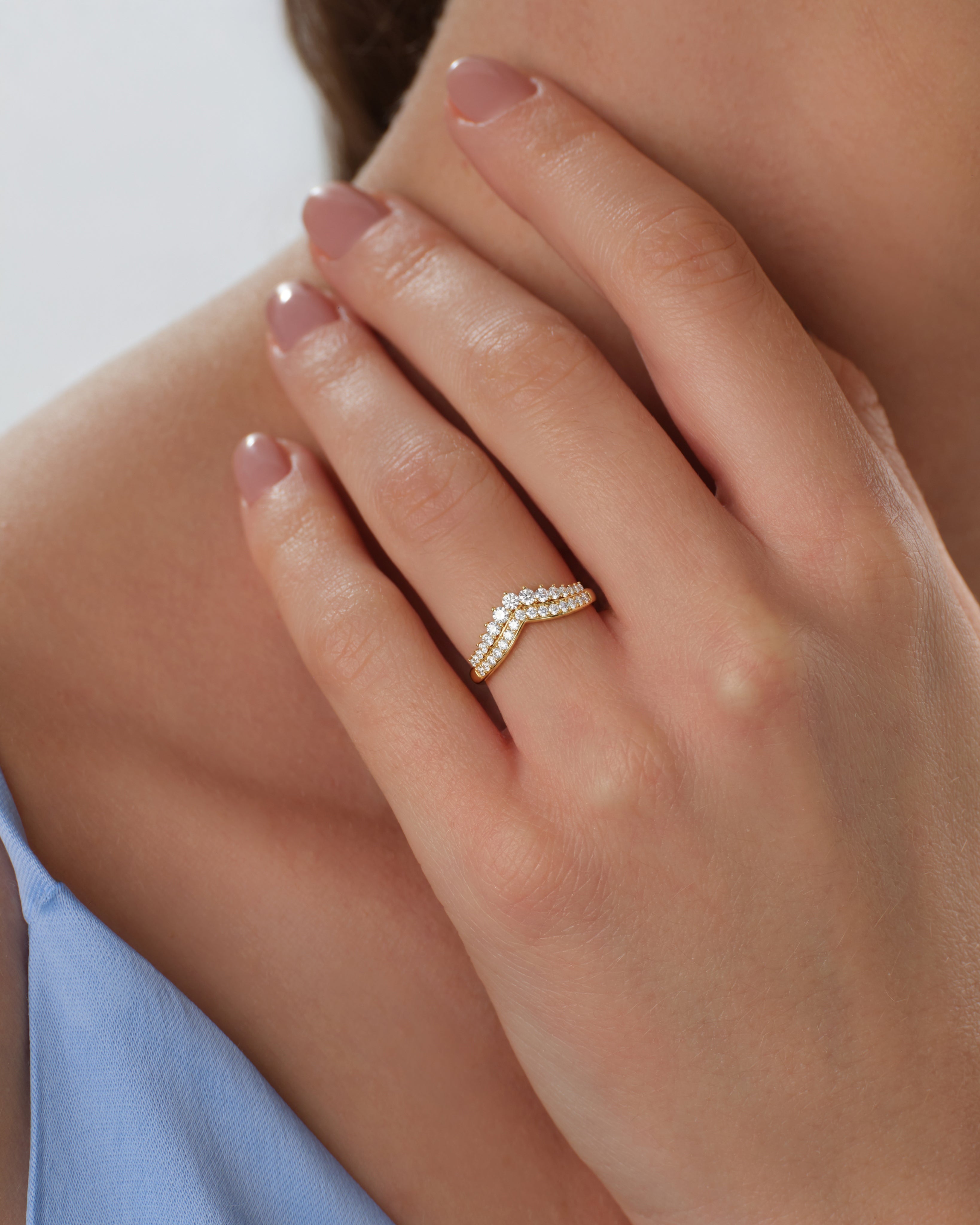 Tiara Wedding Band