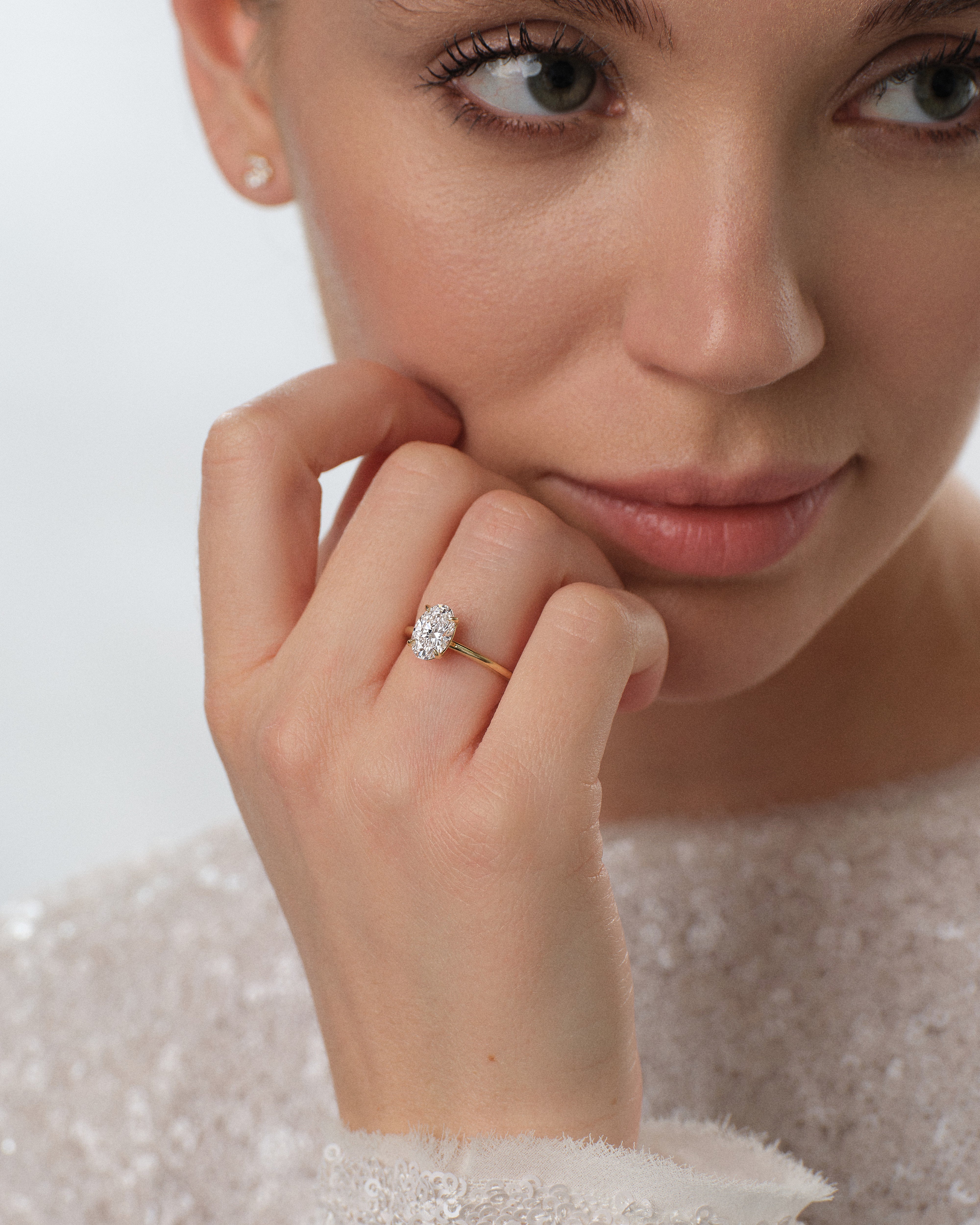4-Prong Solitaire Oval Cut Moissanite Engagement Ring (1.50 CT)