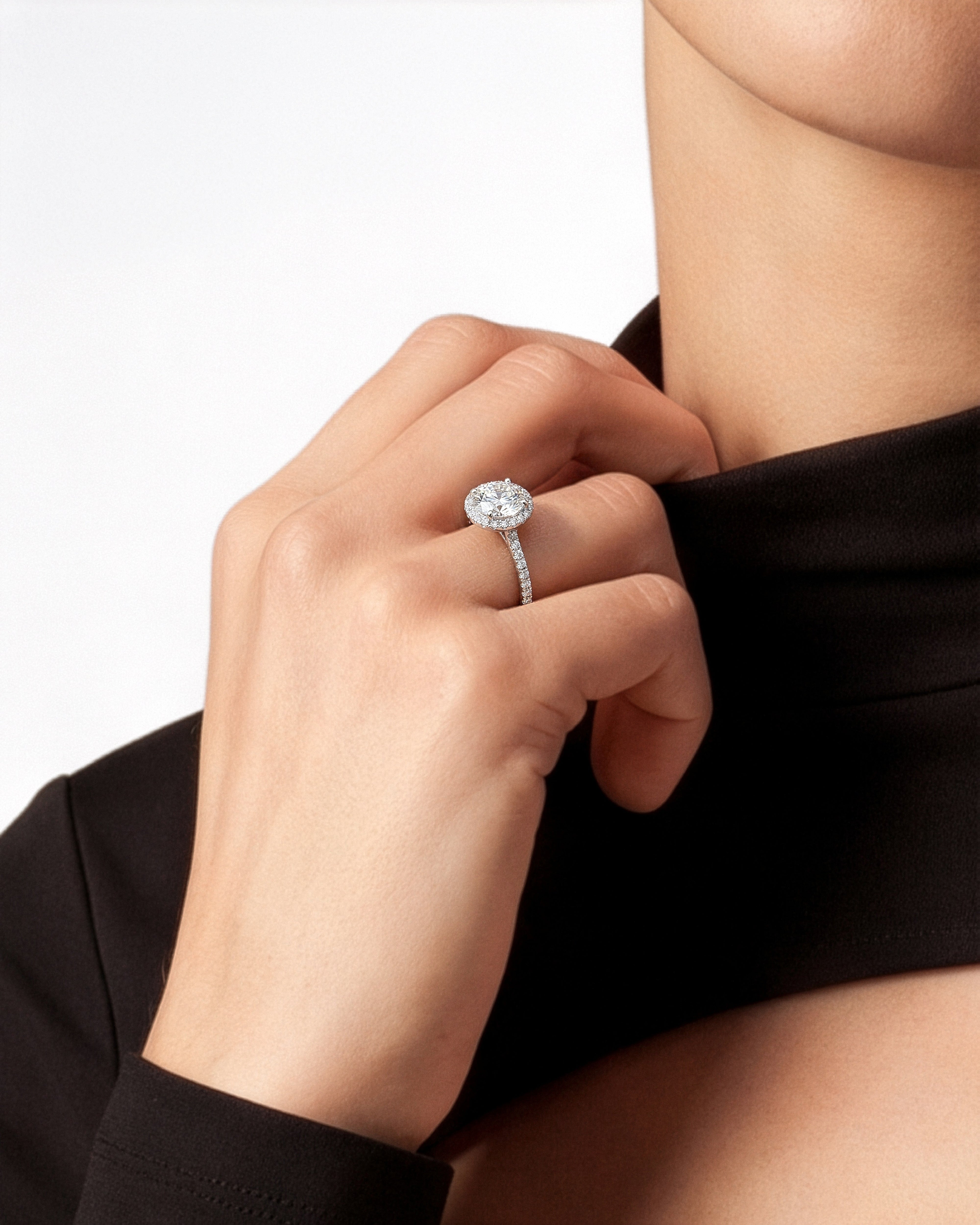 Round Cut Moissanite Round Halo Engagement Ring (1.50 CT)