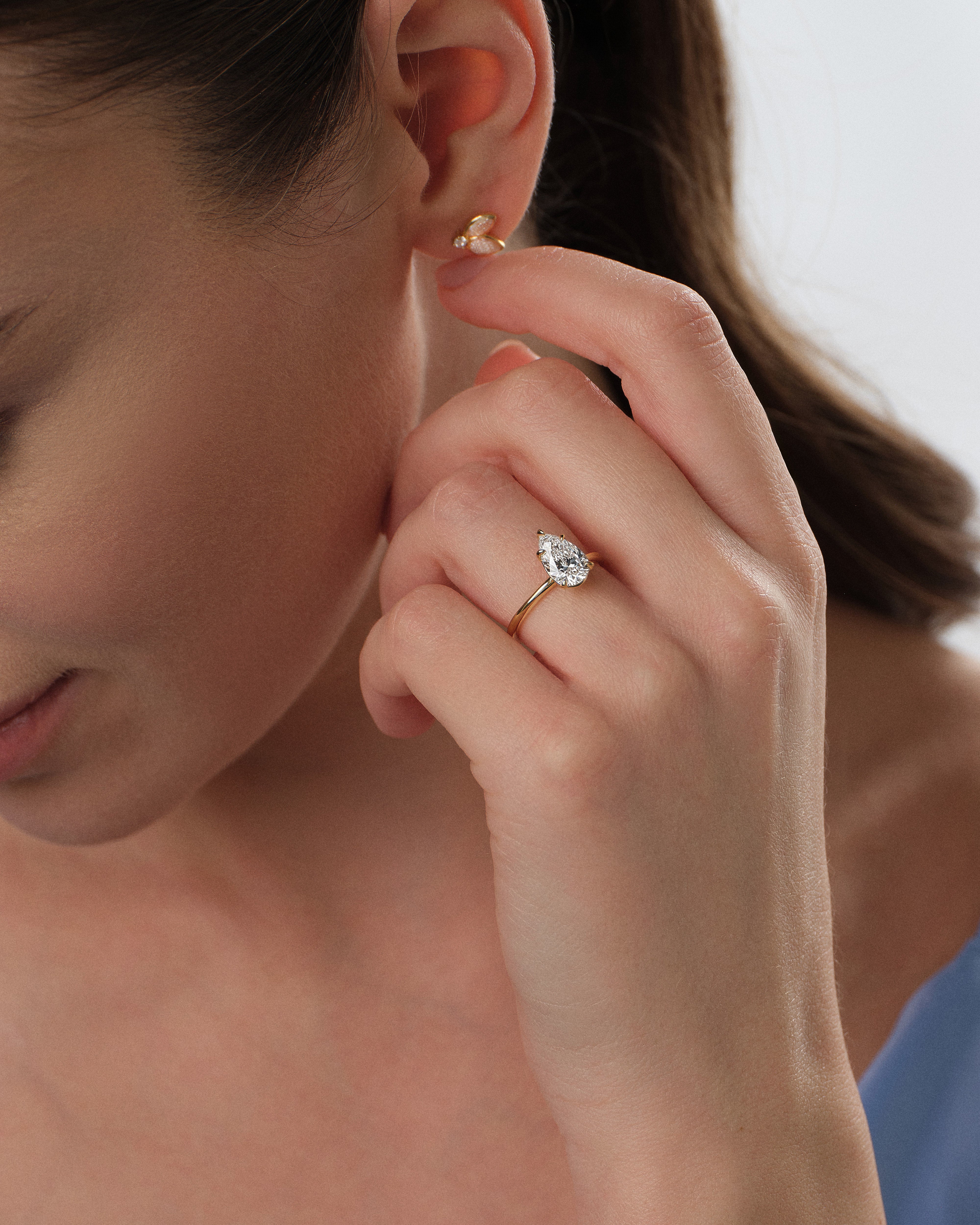 Pear Cut Solitaire Moissanite Engagement Ring (1.50 CT)
