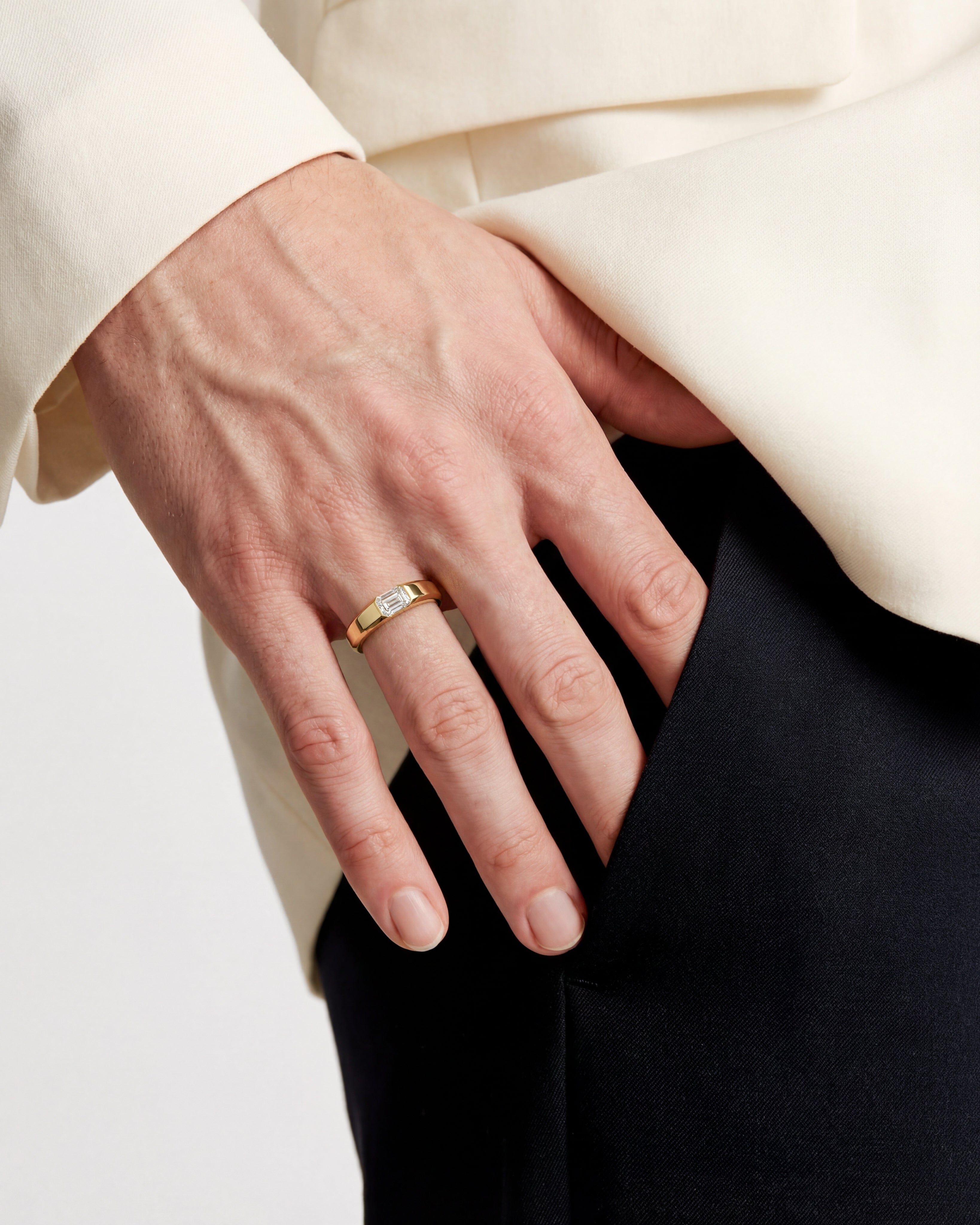 Solitaire Men's Wedding Band