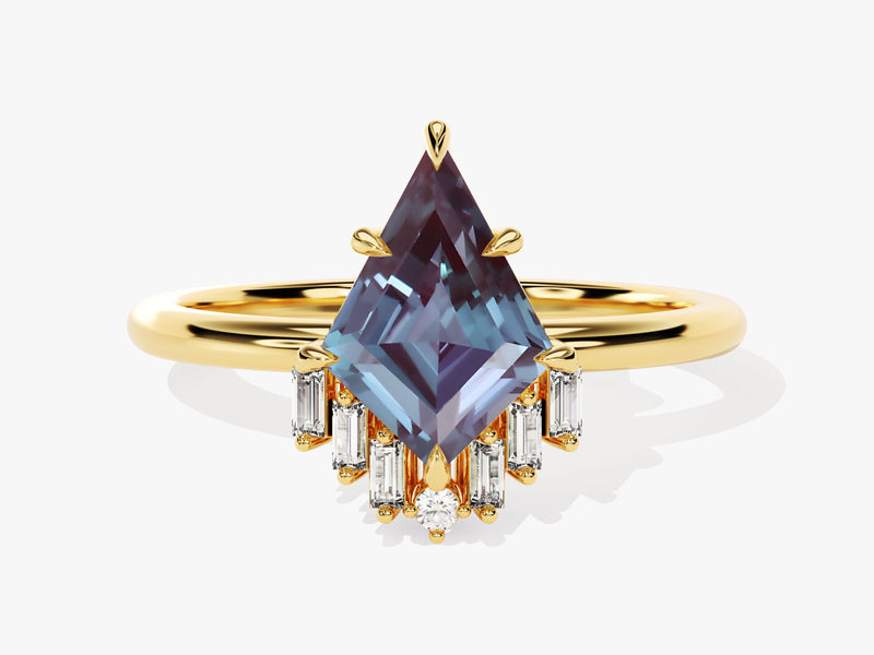 Gold ring with kite-cut alexandrite and baguette diamonds